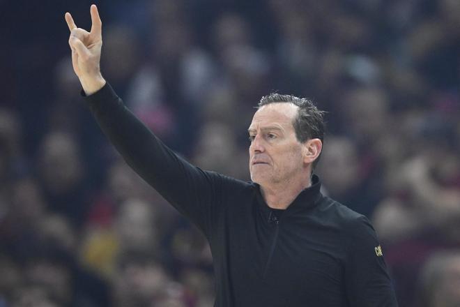 JackeyLove重返赛场，夺冠首场状态出色，快船观众沸腾！